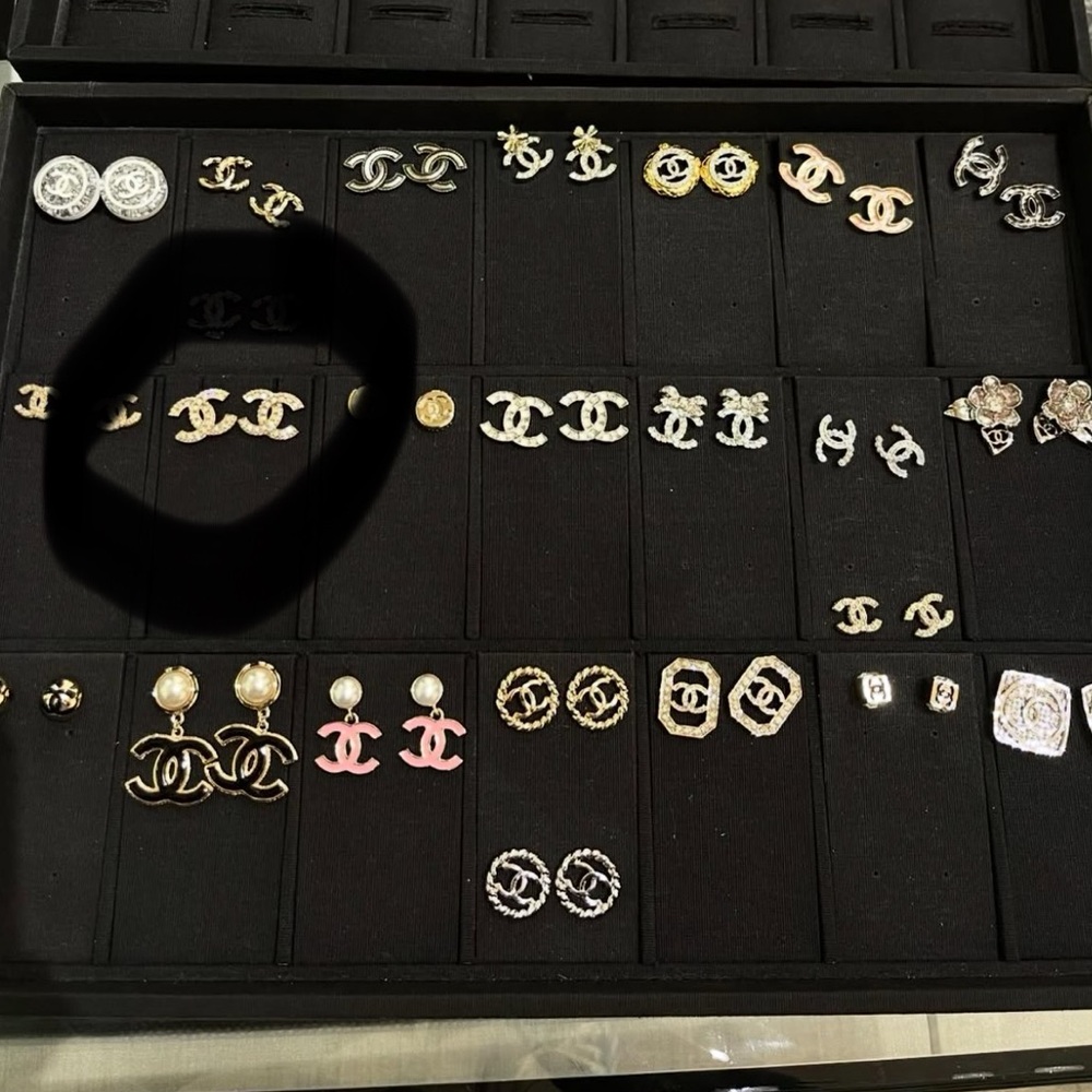 Chanel CC Earrings Authentic - Picture 9 of 9